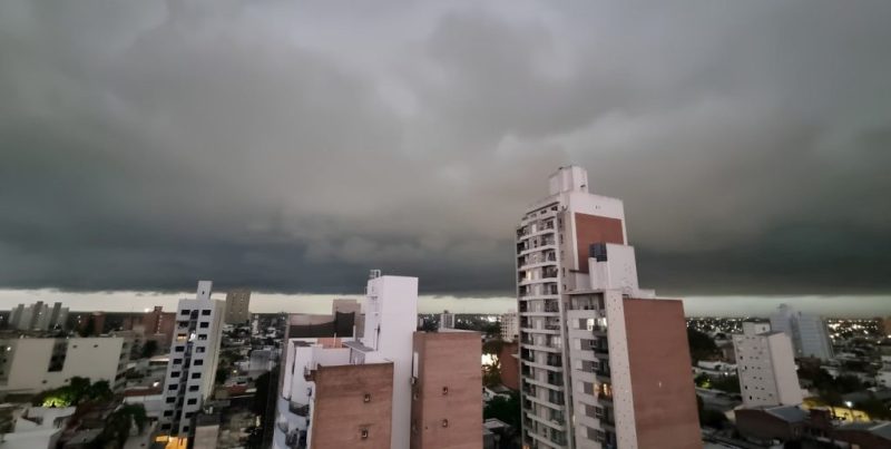 Temporal en Santa Fe: cuántos milímetros llovió y cómo seguirá el tiempo este lunes