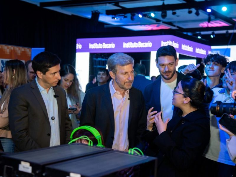 El gobernador Frigerio participó en Campus Party y presentó la plataforma gratuita EntrerrianIA