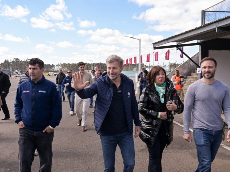 Frigerio y Azcué acompañaron el inicio del TCR South América en Concordia