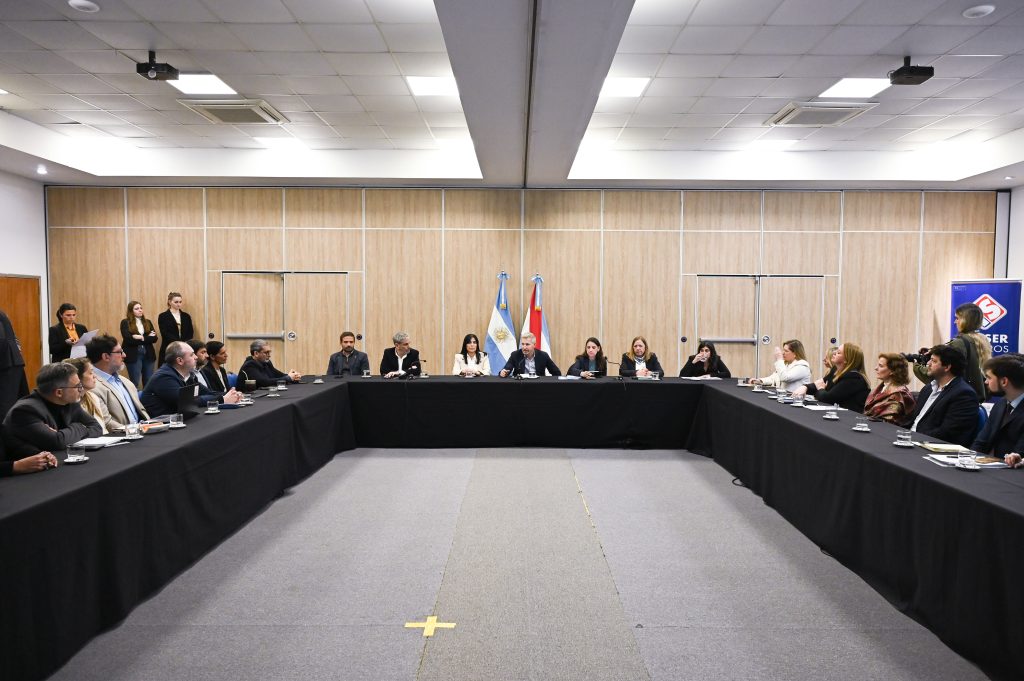 Frigerio encabezó una reunión de la Mesa Interministerial de Primera Infancia junto a UNICEF