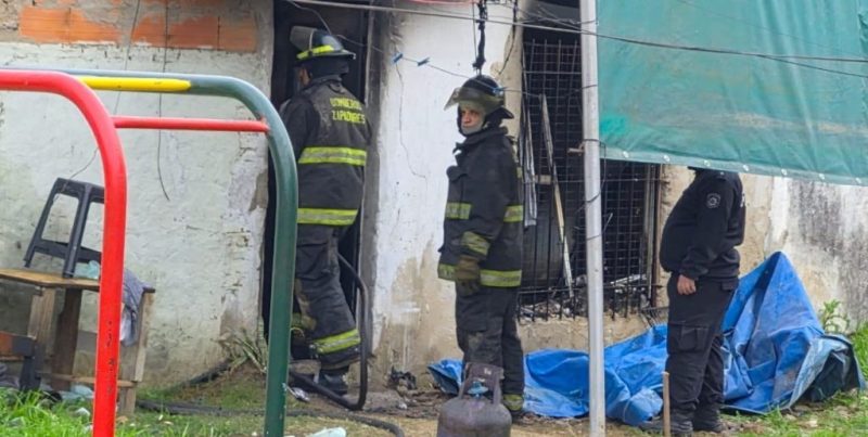 Incendio en una vivienda de la ciudad de Santa Fe: un niño fue trasladado al hospital de niños