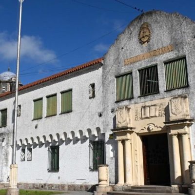 Patrimonio histórico: buscan preservar el valioso archivo documental de la Escuela Normal de Santa Fe