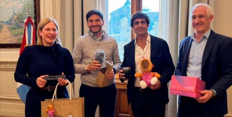 Pullaro se reunió en Rosario con Hernán Lacunza para analizar consensos económicos