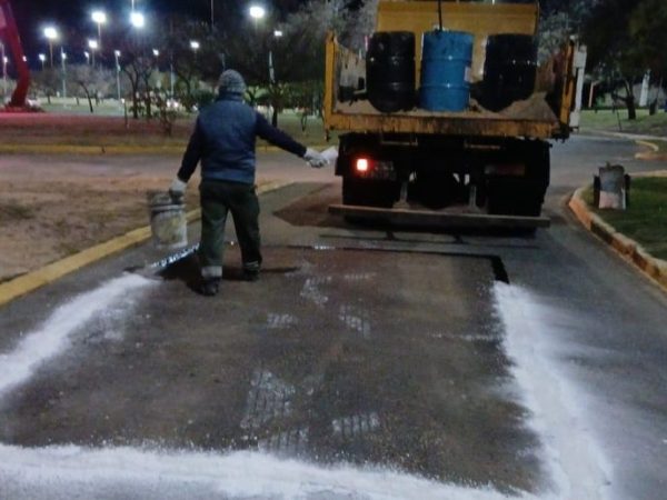 Obras viales en la Costanera Este: la Municipalidad renovó el pavimento en la rotonda de la Mujer
