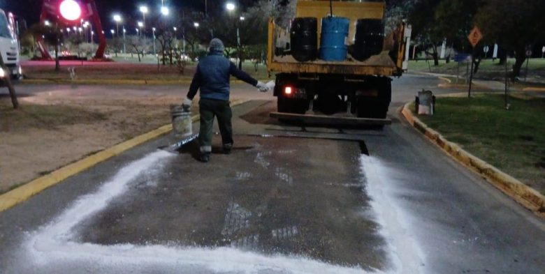 Obras viales en la Costanera Este: la Municipalidad renovó el pavimento en la rotonda de la Mujer