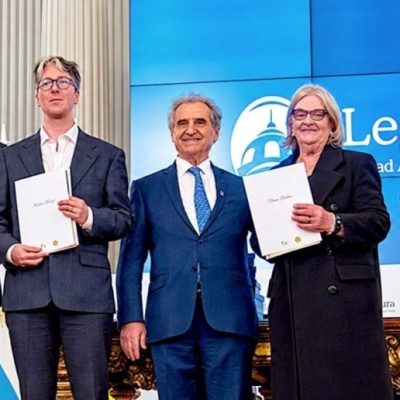 Bryan J. Mayer fue distinguido por el gobierno de Ucrania junto a Diana Mondino y Nelson Castro
