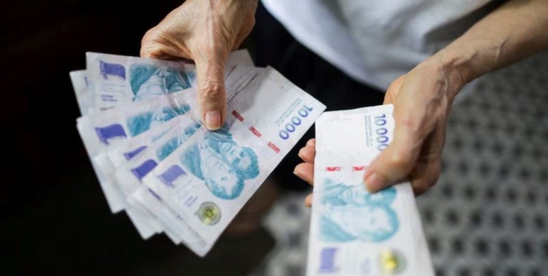 Jubilados y pensionados: el Gobierno oficializó el pago de un bono de hasta 70.000 pesos en octubre