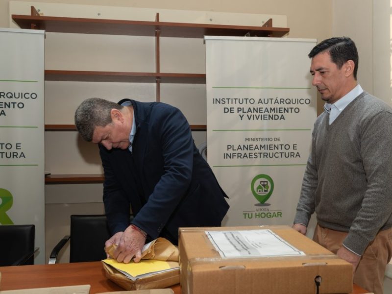 Villa Paranacito: siete empresas cotizaron para finalizar la construcción de 50 viviendas con fondos provinciales