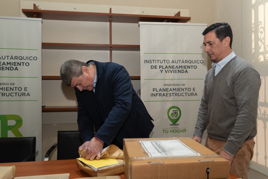 Villa Paranacito: siete empresas cotizaron para finalizar la construcción de 50 viviendas con fondos provinciales