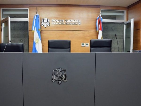 Condenan a una mujer que intentó robar un teléfono celular en la Casa LGBTIQ+ de Santa Fe