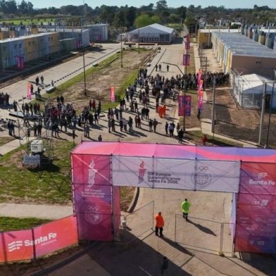 Estudiantes de la UTN usan la Villa Suramericana antes de que sea el hogar de 346 familias en Santa Fe