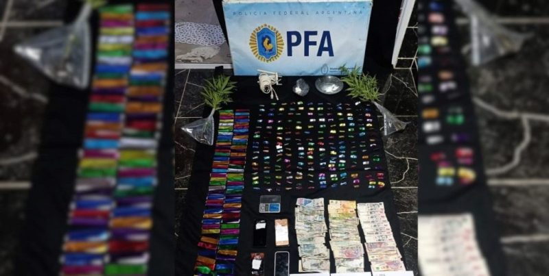 Detuvieron a tres personas tras dos allanamientos antidrogas en la ciudad de Santa Fe