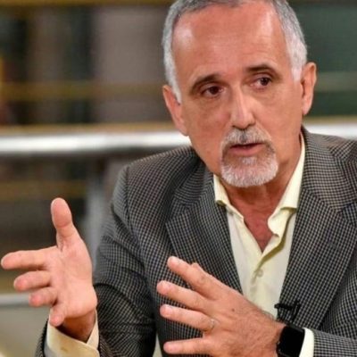 Carlos Jornet advirtió que los ataques oficiales y la IA son una «tormenta perfecta» contra el periodismo
