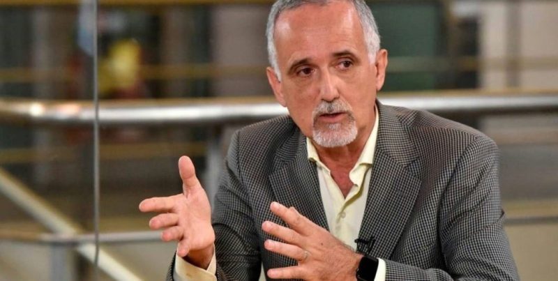 Carlos Jornet advirtió que los ataques oficiales y la IA son una «tormenta perfecta» contra el periodismo