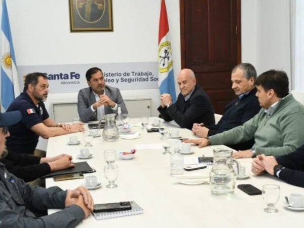 Santa Fe relanza el plan de obra pública y apuesta a la reactivación del sector de la construcción con eje en vivienda