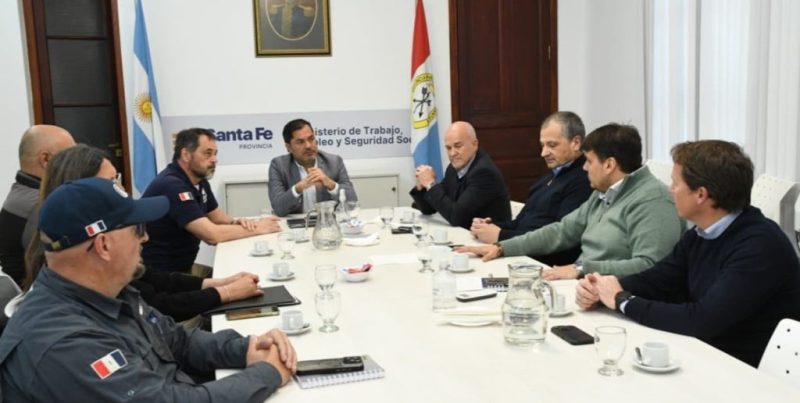 Santa Fe relanza el plan de obra pública y apuesta a la reactivación del sector de la construcción con eje en vivienda