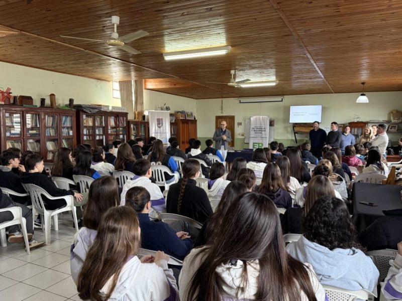 El Ministerio de Gobierno y Trabajo implementó el programa de inserción laboral para estudiantes en Villaguay