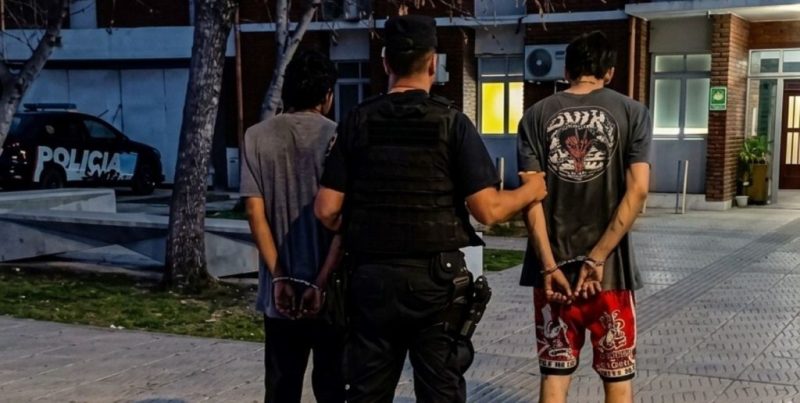 Detuvieron a dos sospechosos tras una persecución policial por robar cables en la ciudad de Santa Fe