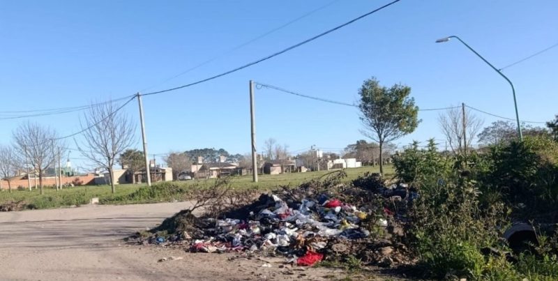 Reclamos en Santo Tomé: vecinos de Adelina Centro denuncian abandono, calles de tierra y basurales