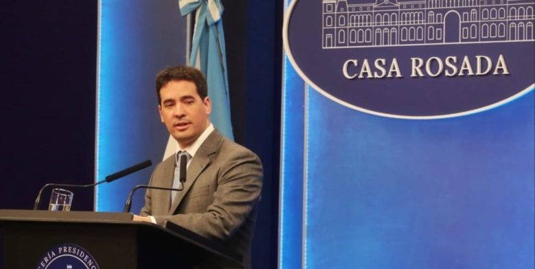 El Gobierno nacional descartó un Plan Platita y se despegó de la estrategia electoral de Donald Trump en Estados Unidos