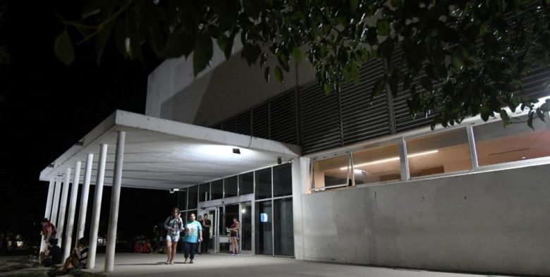 Detuvieron a un sospechoso tras una balacera en un complejo deportivo de Santa Fe