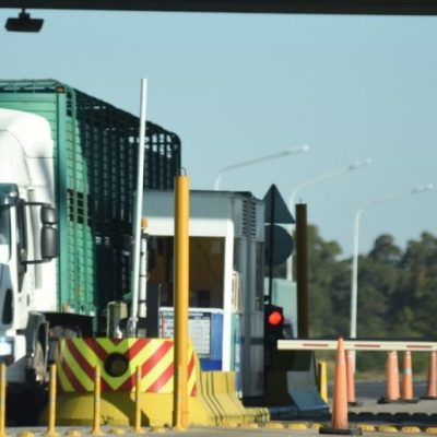 El senador Borla cuestionó cinco peajes en la Ruta 11 en Santa Fe y ninguno en Chaco