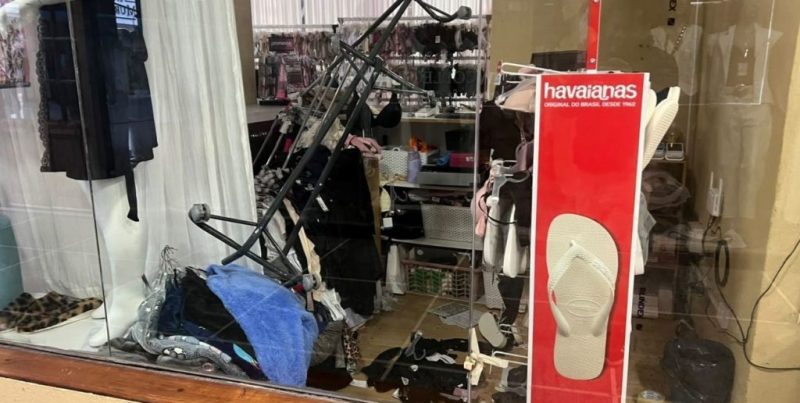 Detuvieron a dos hombres tras robar en una lencería del centro de Santa Fe