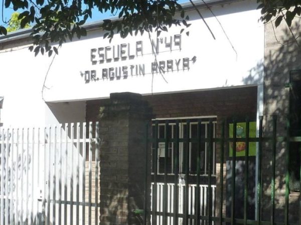 Santo Tomé: detuvieron a un adolescente de 15 años por el robo y destrozos en la escuela Araya