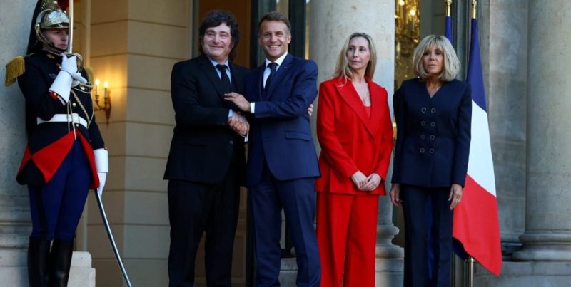 Javier Milei regresa al país tras su gira por Francia con anuncios de inversiones mineras y respaldo empresarial