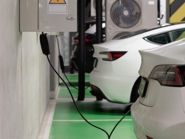 Movilidad sustentable en Santa Fe: lanzan un programa para ordenar el crecimiento de autos eléctricos en la ciudad