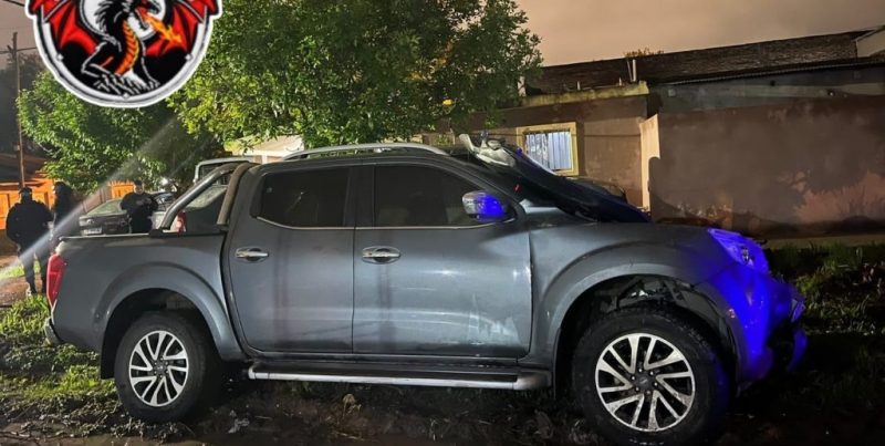 Persecución policial en Santa Fe: terminó con un auto en una zanja y un detenido por resistencia a la autoridad