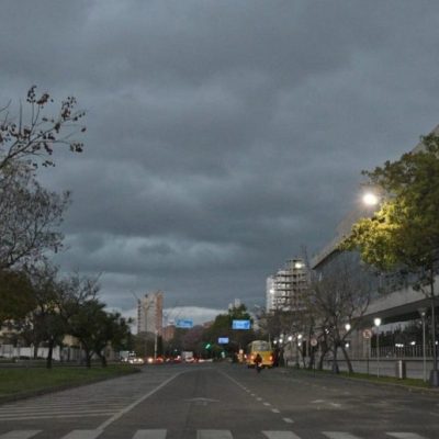 Alerta naranja en la ciudad de Santa Fe por tormentas fuertes y ráfagas