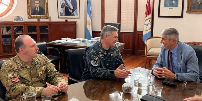 Emergencias ambientales en Santa Fe: la Armada puso su logística a disposición del gobierno provincial