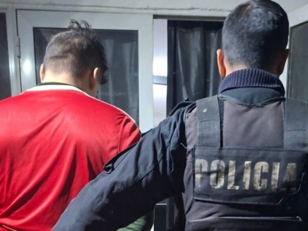 Investigan un femicidio en Rosario tras el hallazgo del cuerpo de una joven dentro de una valija
