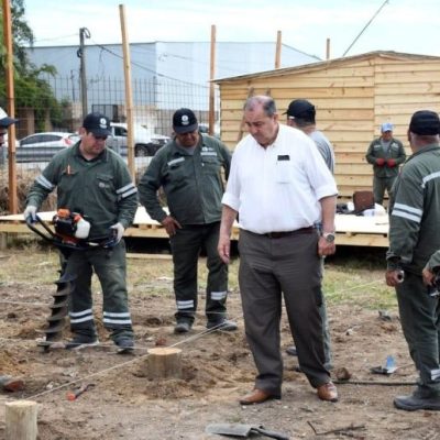 El intendente Juan Pablo Poletti recorrió el Centro Integral de Asistencia para asistir a las familias afectadas en la ciudad de Santa Fe