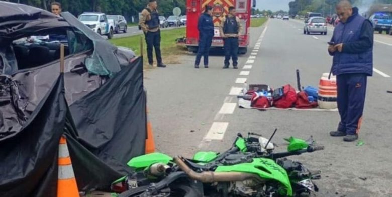 Trágico choque entre un auto y una moto en la Ruta Provincial 2 deja dos muertos