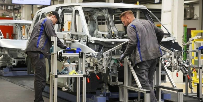 La industria automotriz cayó 15,6 % en septiembre