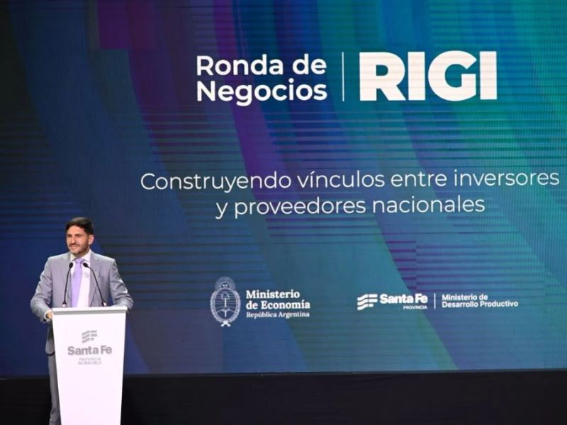 Rosario: Pullaro pidió que la minería y la energía impulsen a las pymes en la primera Ronda de Negocios RIGI