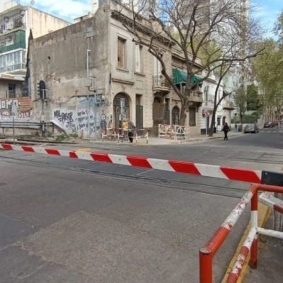 Adolescente de 13 años fue atropellada por el tren Sarmiento en el barrio porteño de Flores