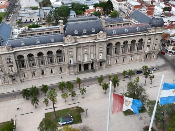 El gobierno provincial avanza con el Presupuesto 2027 y prepara el envío de la ley tributaria en Santa Fe