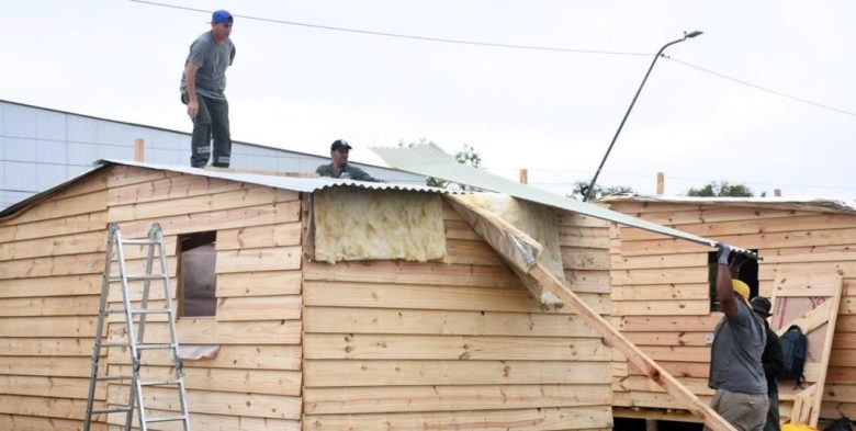 Capacitan a voluntarios en Alto Verde para la construcción de módulos habitacionales en el barrio