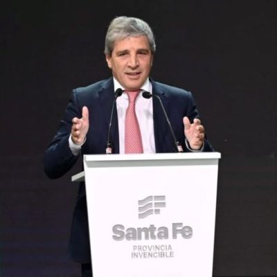 Luis Caputo en Rosario: el Gobierno confirmó 48 proyectos por US$ 210.000 millones bajo el RIGI