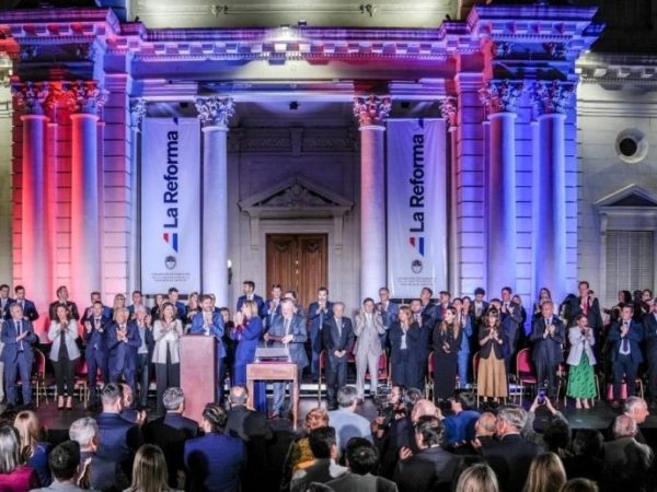 La Legislatura de Santa Fe inaugura una muestra fotográfica sobre la Reforma Constitucional del 25