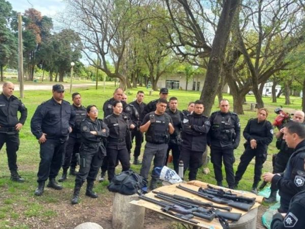 Efectivos policiales de Santa Fe participaron de una capacitación en tácticas y procedimientos operativos