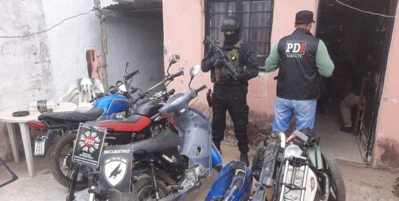 Secuestran motopartes robadas tras allanamientos en Santa Fe y San José del Rincón