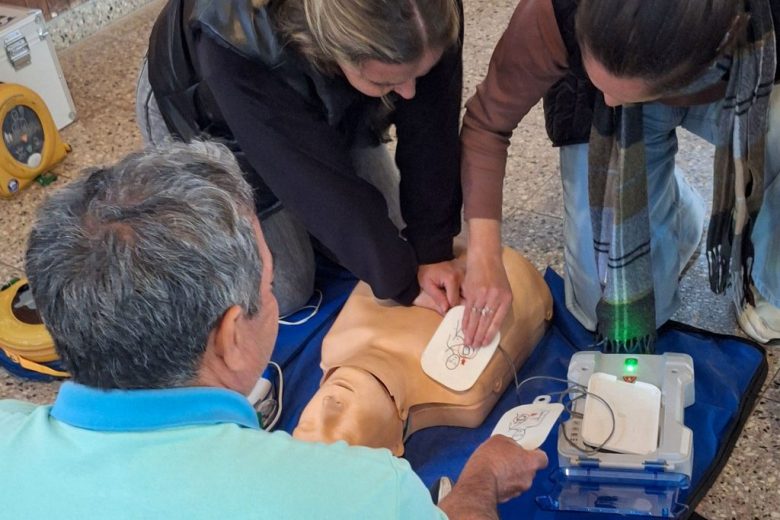 Capacitaron a 50 profesionales de la salud en RCP avanzada en Seguí