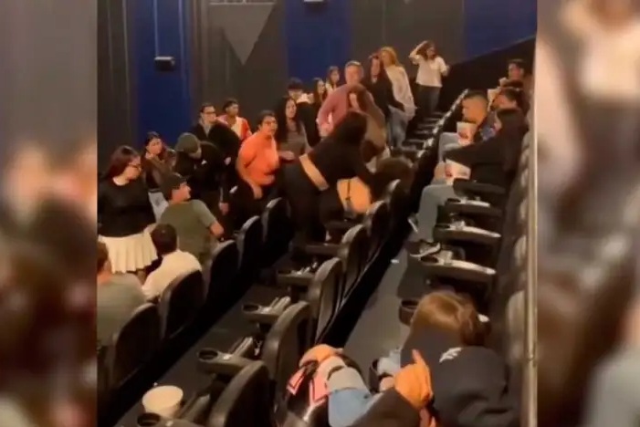 Incidentes en un cine de Paraná: dos mujeres detenidas tras el uso de gas pimienta en plena función