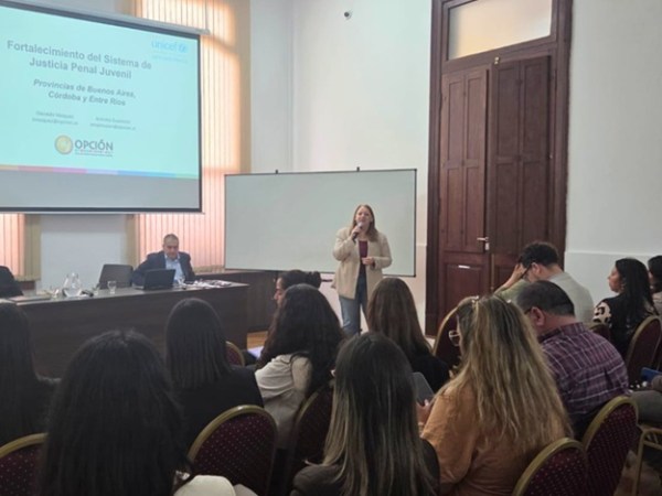 El Copnaf capacitó a sus equipos técnicos para el nuevo régimen penal juvenil junto a especialistas de Chile