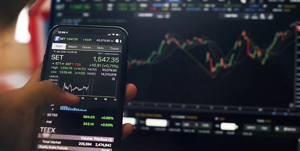 Impacto regional: caen acciones argentinas en Wall Street por incertidumbre electoral en Brasil