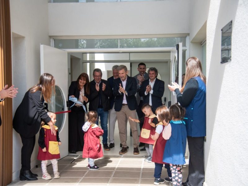 Federación: Frigerio inauguró obras educativas y recorrió trabajos de infraestructura vial y sanitaria